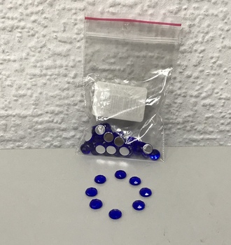 +Стразы D6  (50)