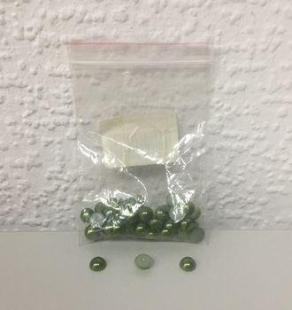 Бусины половинчатые (50шт) в ассортименте