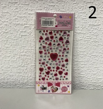 +  Стразы на клееввой основе